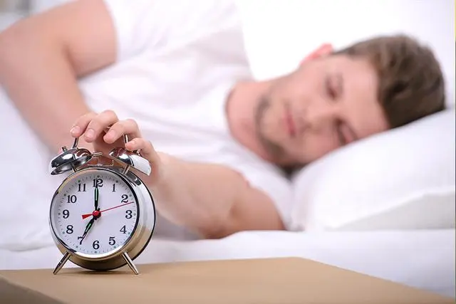 睡足6小时反而比睡7小时更精神？